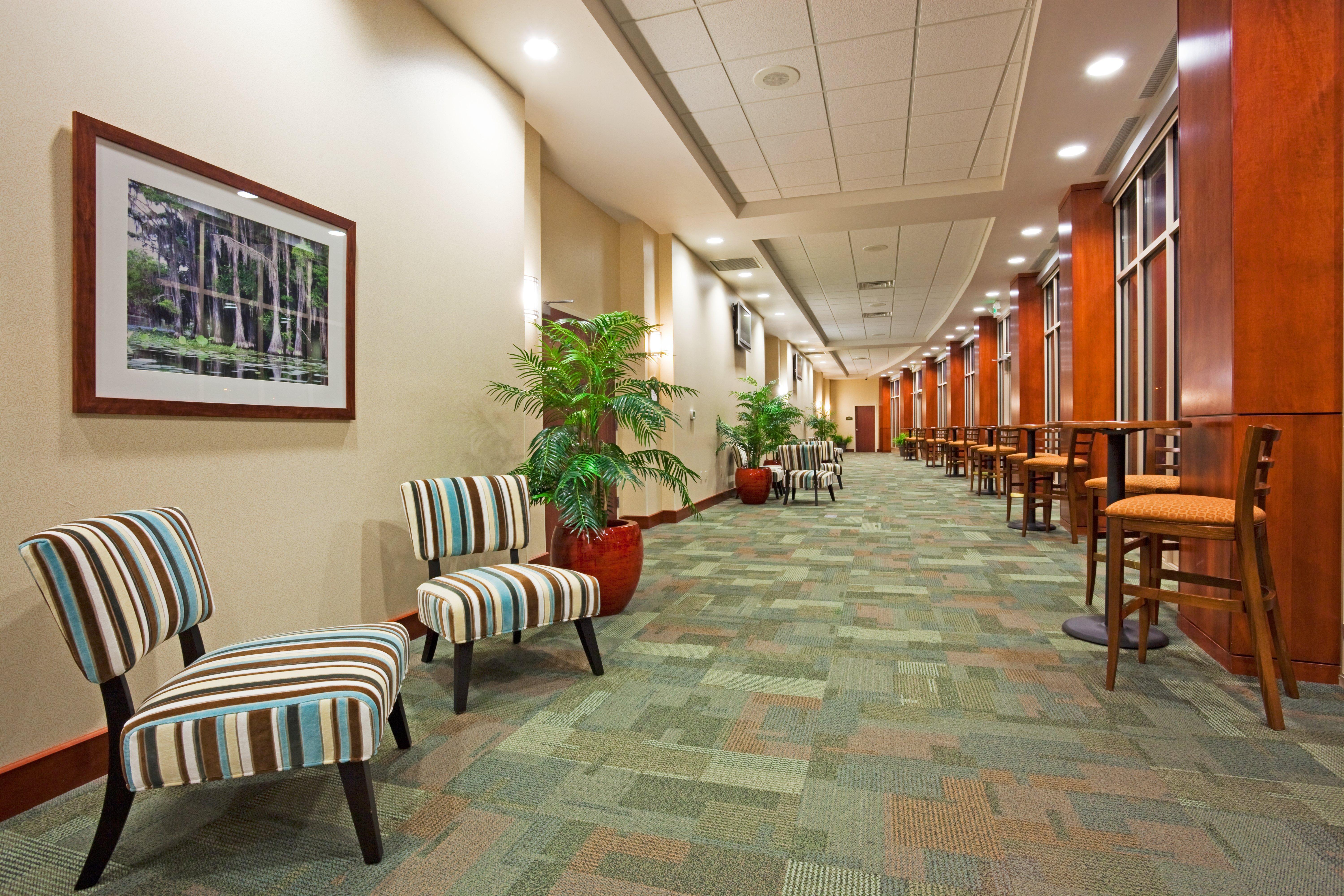 Holiday Inn Madison At The American Center, An Ihg Hotel Interior photo